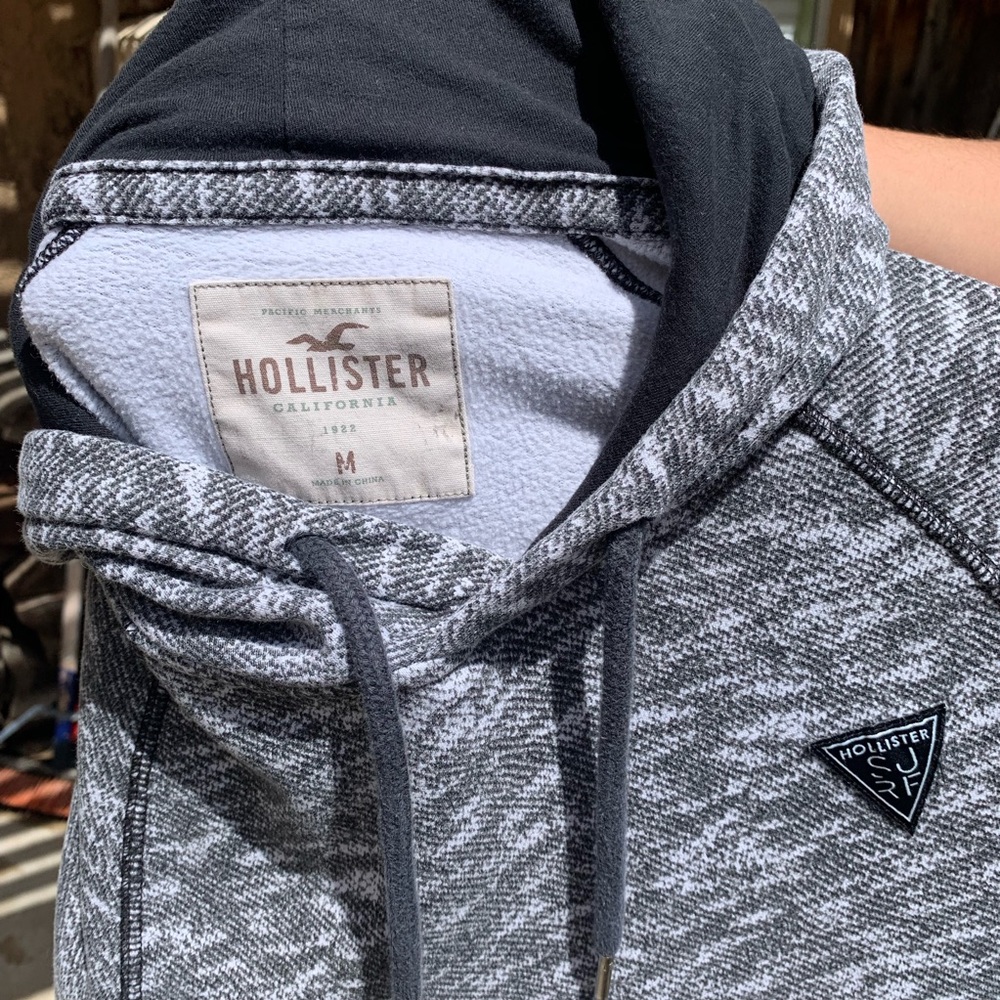 Hollister Surf Pullover Hoodie - Picture 3 of 5